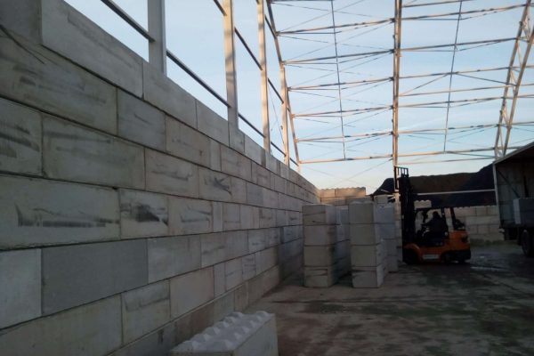 bloczki-betonowe-konstrukcje-stalowe-1600x1200