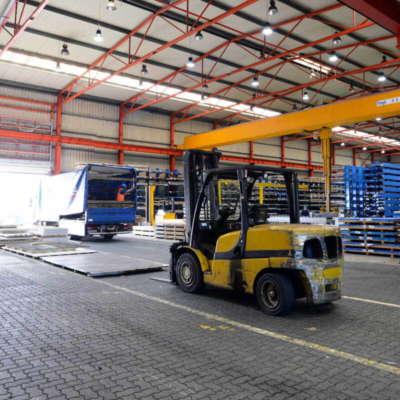 Hale Stalowe Do Wynajęcia vs Budowa Własnej Hali | Pol-Met